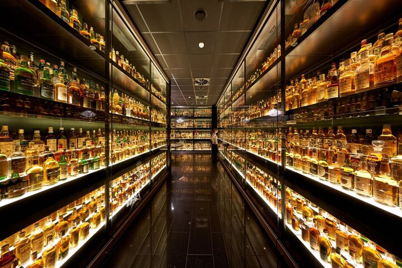 Tour guidato sul whisky presso lo Scotch Whisky Experience: una introduzione al whisky