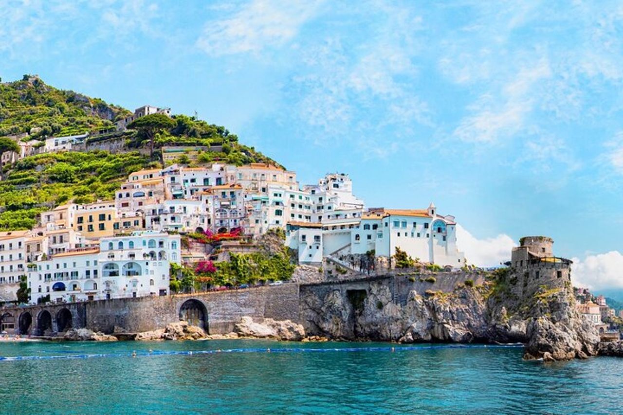 Tour privato della Costiera Amalfitana da Sorrento o Napoli — 7