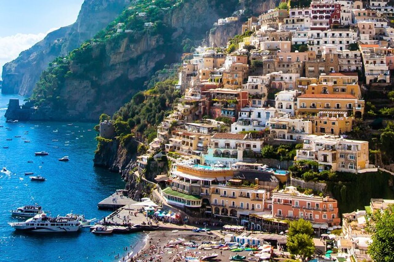 Tour privato della Costiera Amalfitana da Sorrento o Napoli — 3