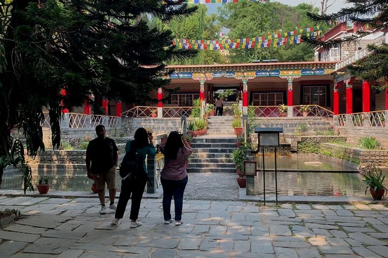 Passeggiata guidata nella cultura tibetana a Norbulingka, Gyuto e al convento — 3