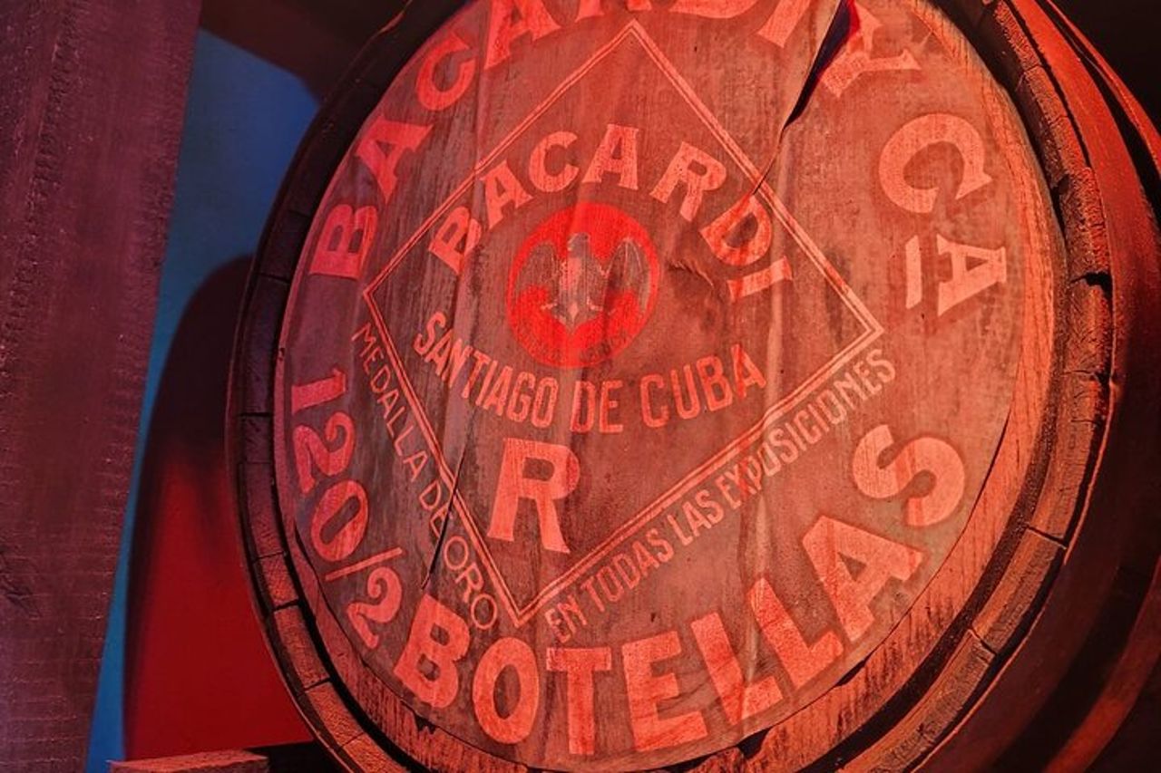 Bacardi Rum Distillery e Old San Juan Tour — 8