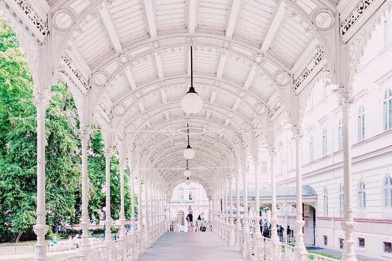 Karlovy Vary: visita la città termale più bella in un tour privato — 4