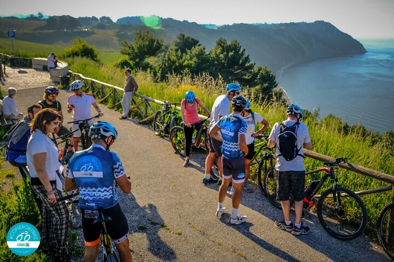 E-Bike Tour Guidato con Degustazione in Cantina — 2