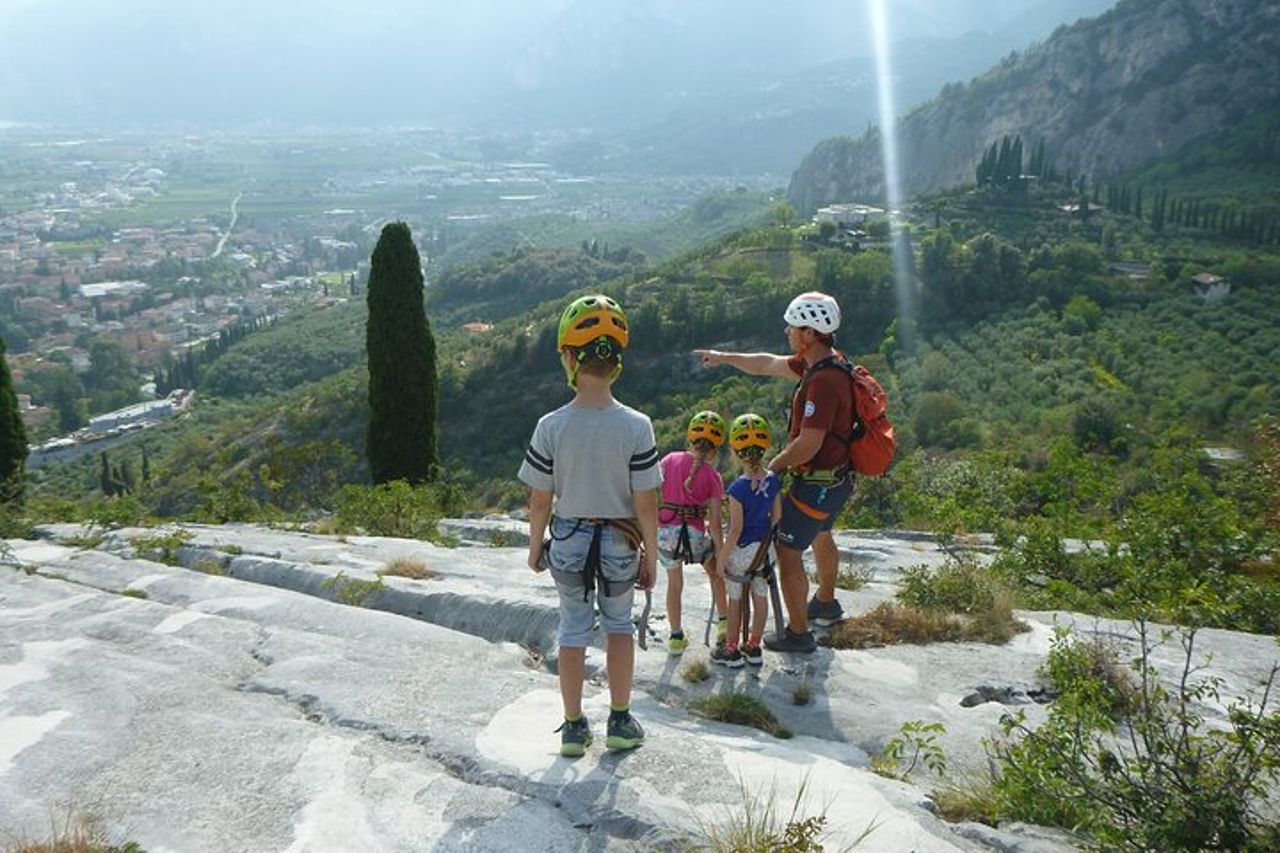 Via Ferrata facile di 3 ore al Sentiero Colodri per tutta la famiglia — 3