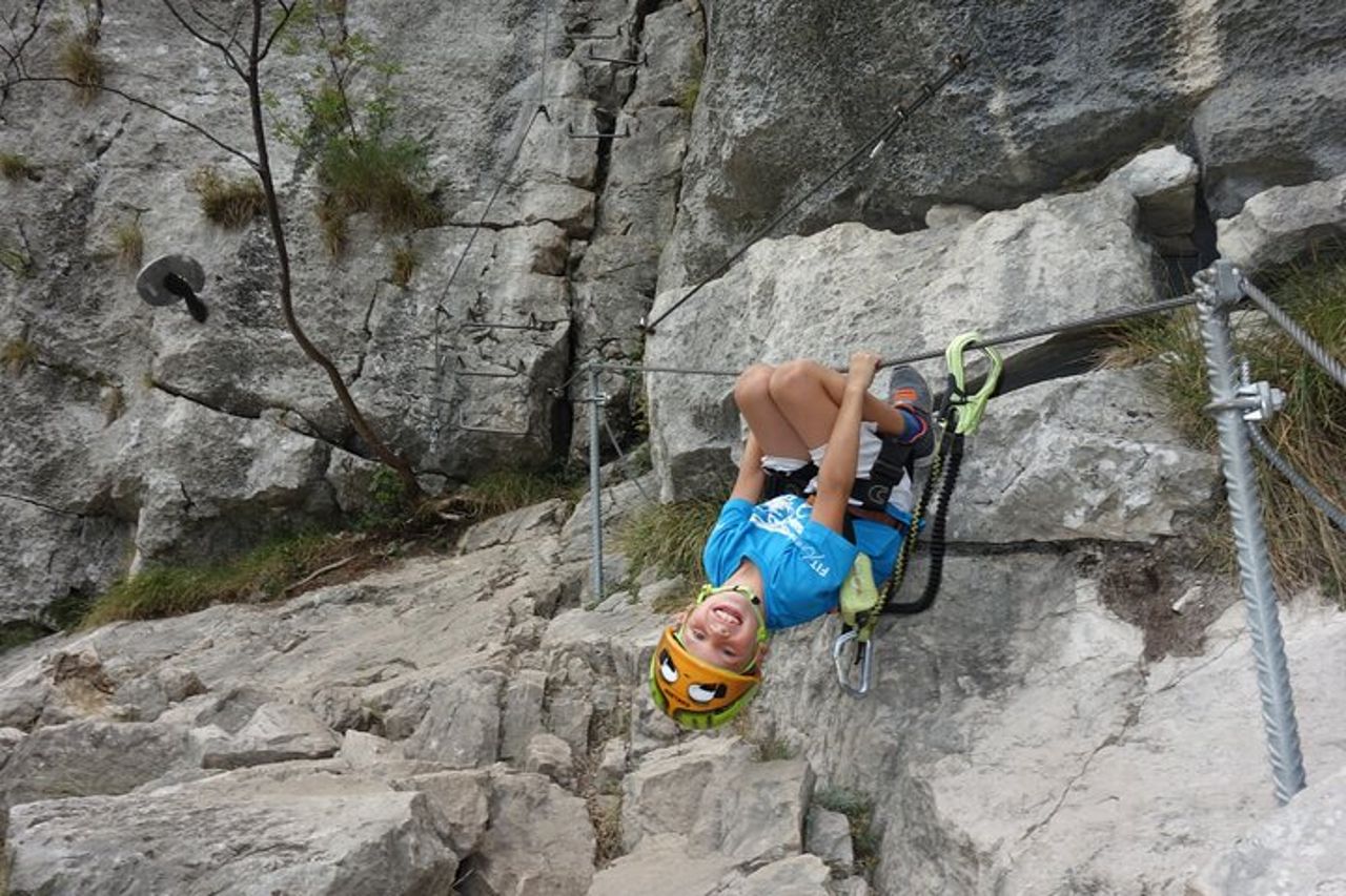 Via Ferrata facile di 3 ore al Sentiero Colodri per tutta la famiglia — 5