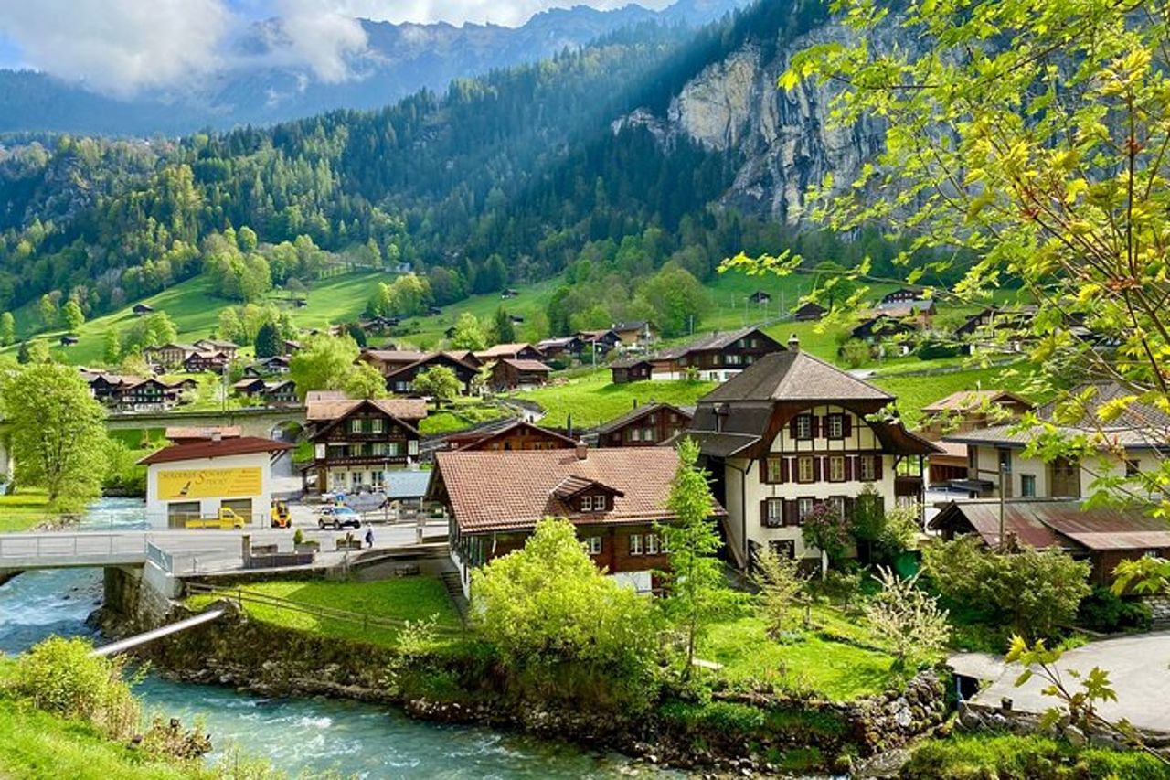 Tour privato di un'intera giornata a Grindelwald Lauterbrunnen Interlaken Mürren da Basilea — 8
