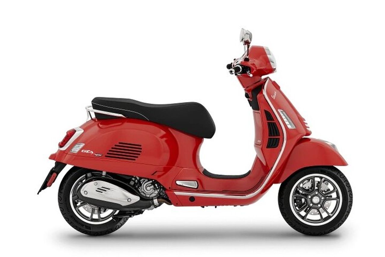 Noleggio Vespa a Lucca