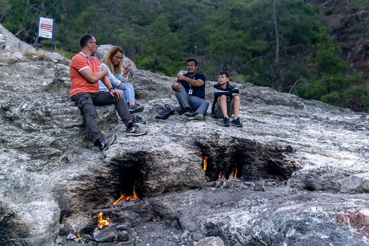 Olympos, Cirali, Chimera Night Tour con cena a Ulupinar — 4