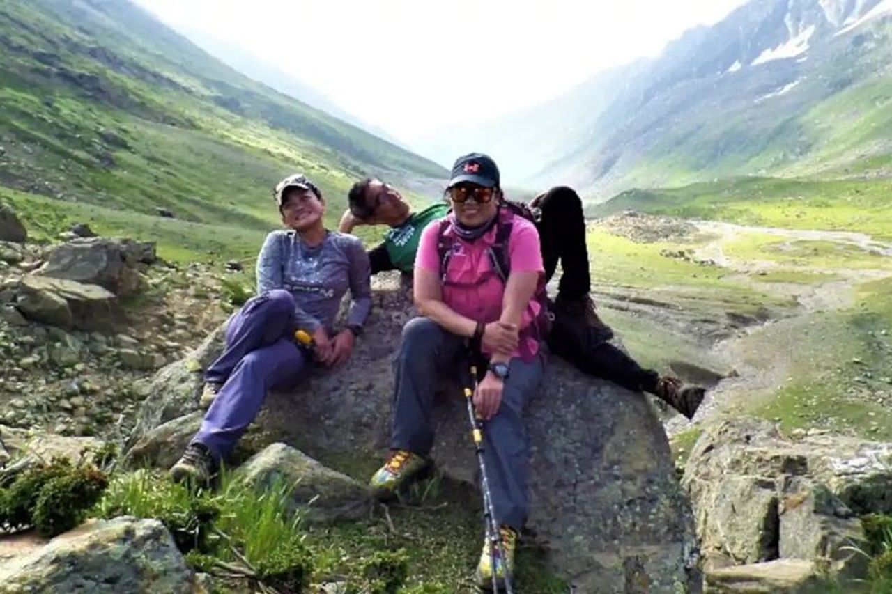 Tour di trekking di un'intera giornata al prato di Mohanmarg — 2