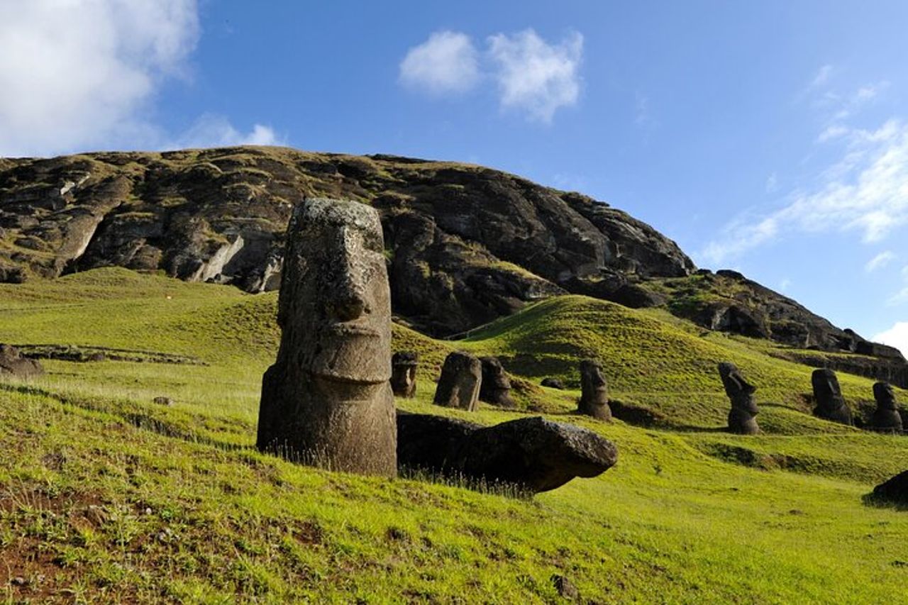 Tour privato di un'intera giornata: Fabbrica dei Moai, i giganti di pietra — 6