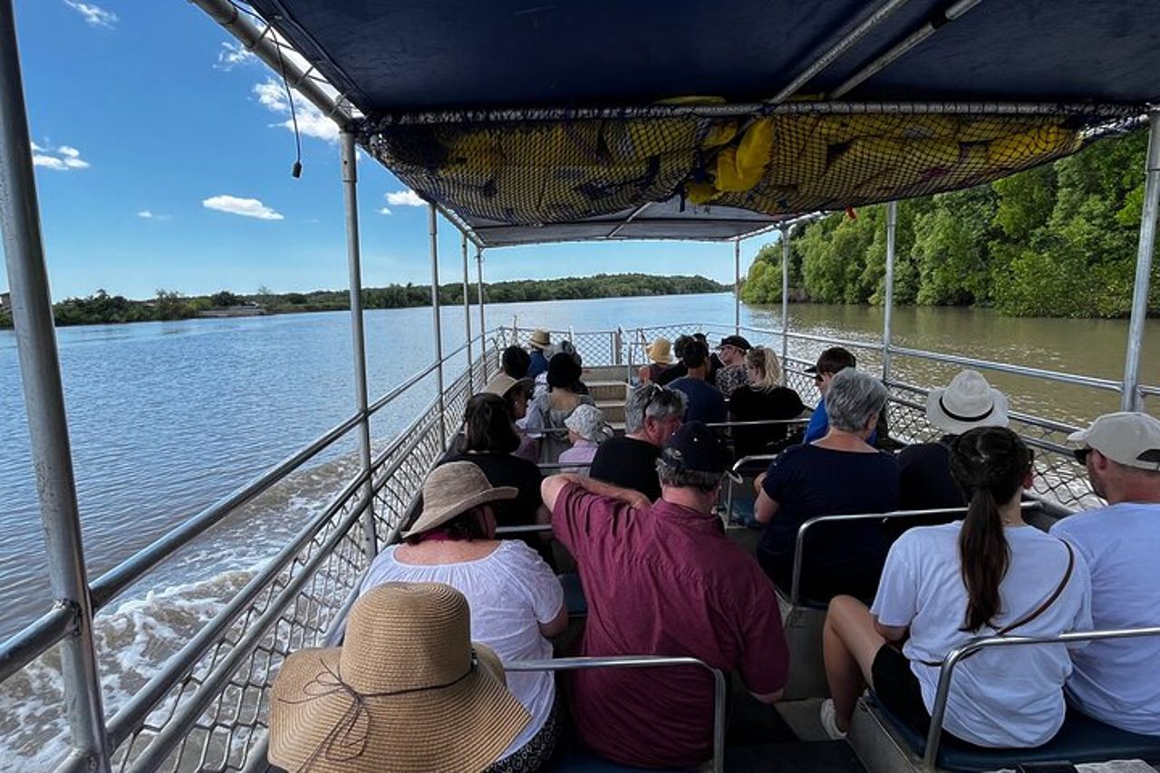 Il Croc Bus per la famosa crociera sui coccodrilli che saltano — 5