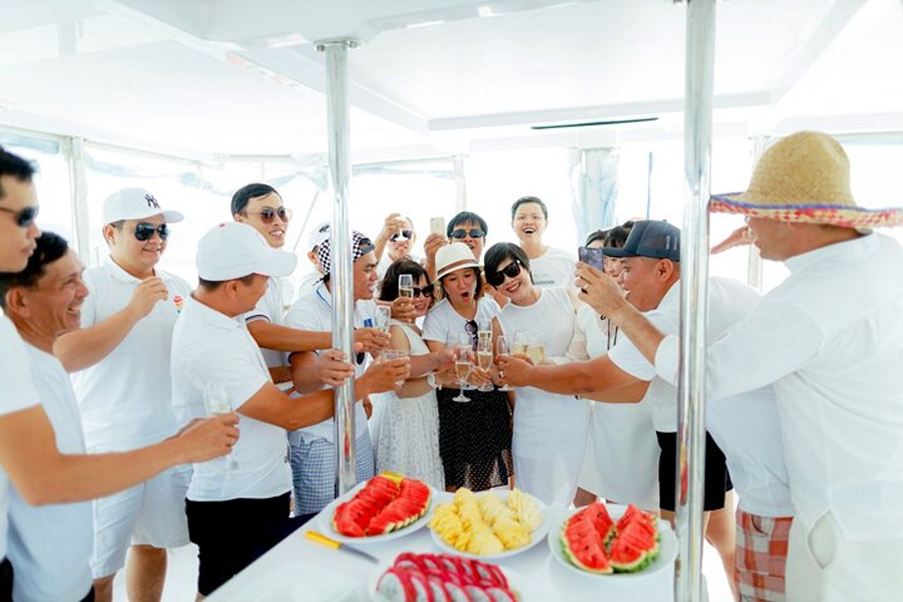 Crociera in barca a vela di un giorno privato su yacht a Nha Trang — 5