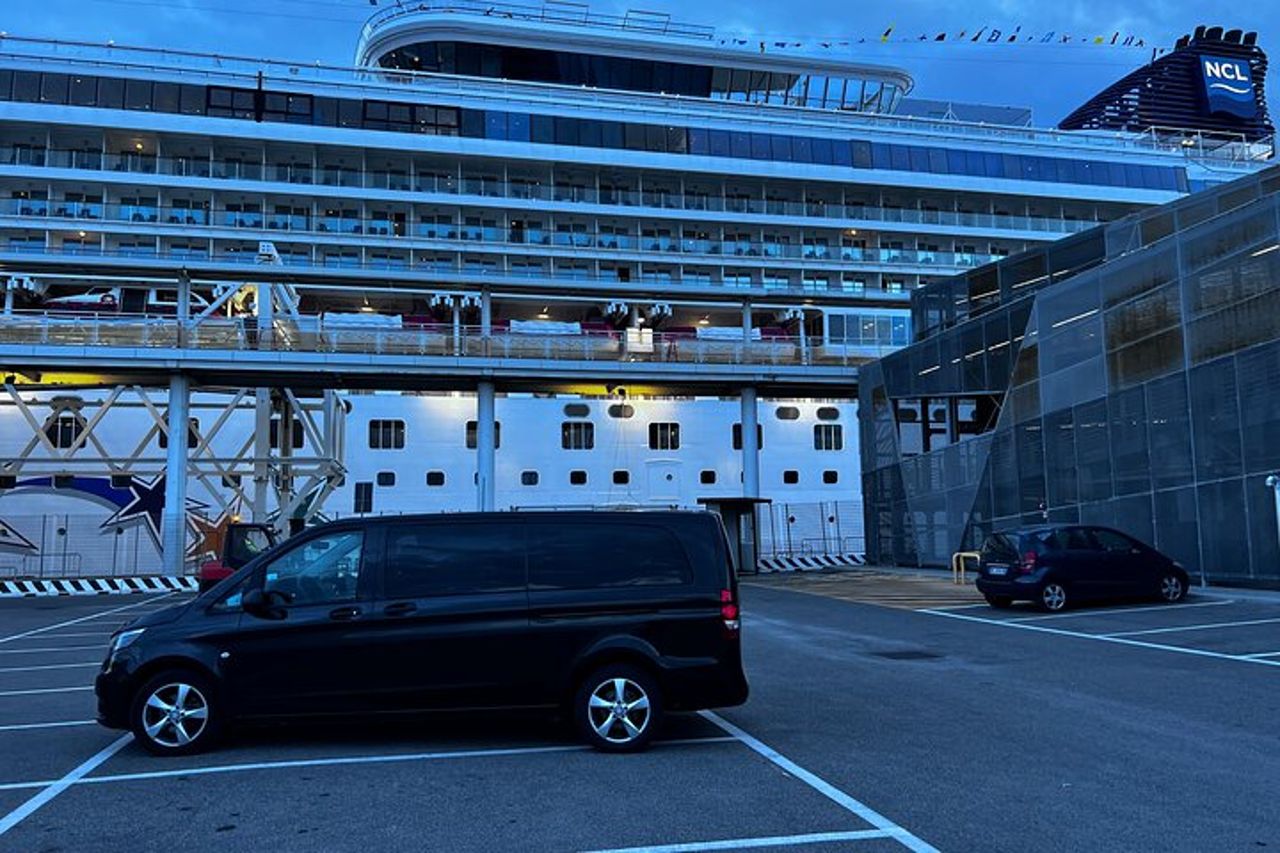 Trasferimento privato da Civitavecchia a Roma o Fiumicino — 3