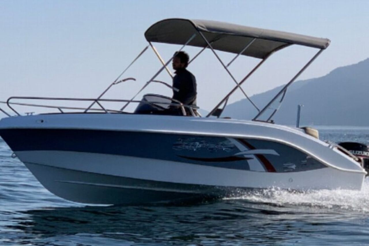 Noleggio Barca Subacco per 3 Ore sul Lago di Como