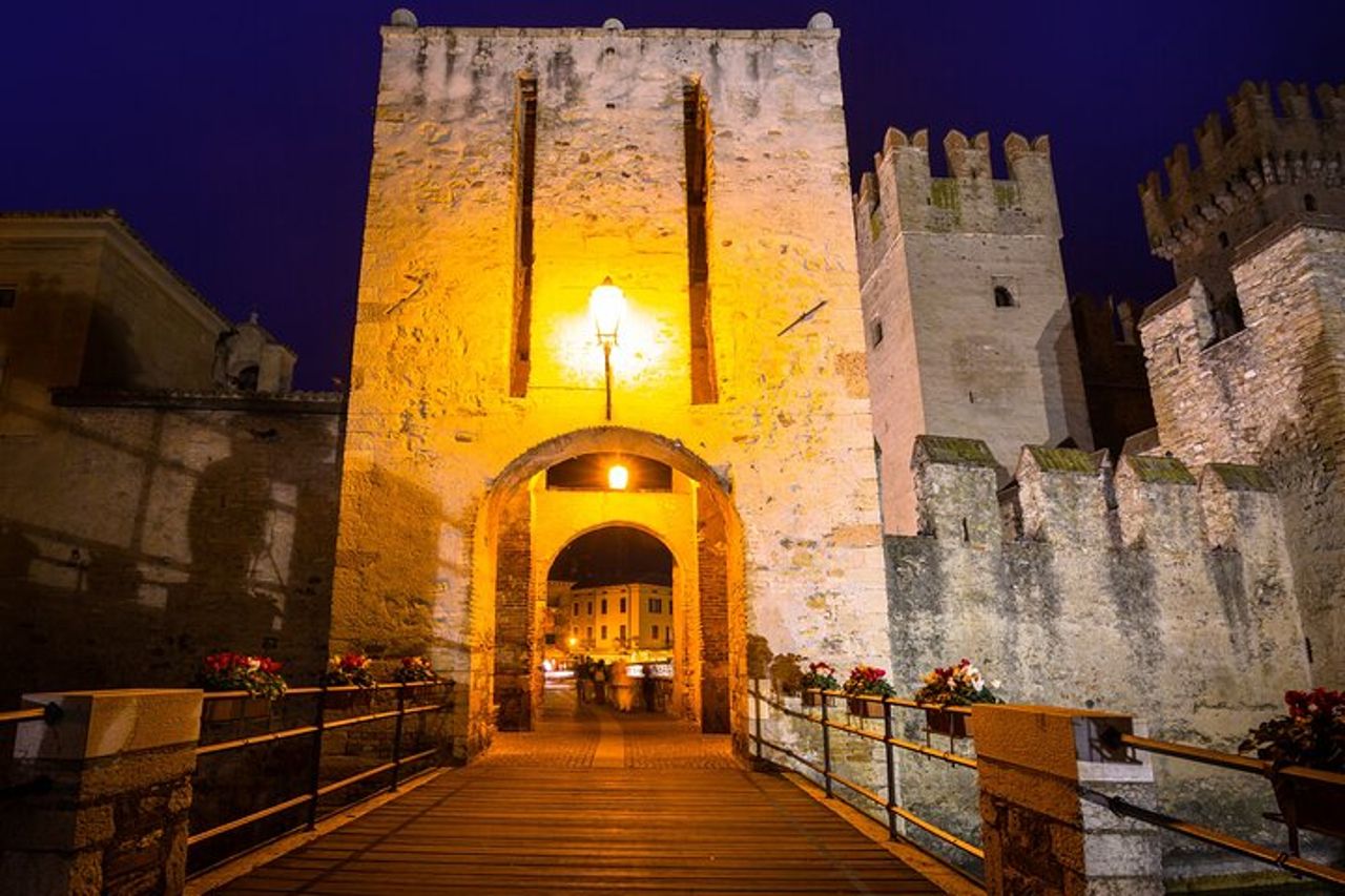 Tour privato a piedi di Natale a Sirmione Heritage — 5
