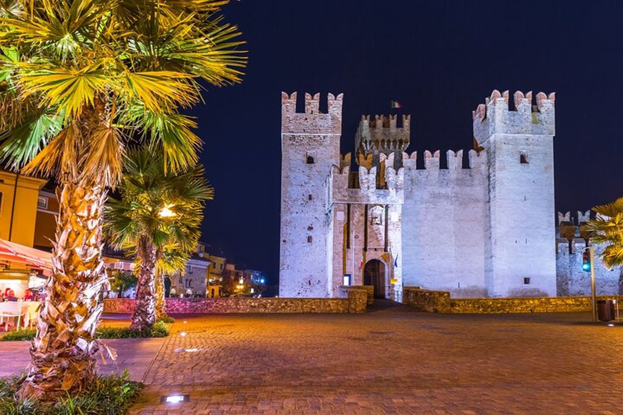 Tour privato a piedi di Natale a Sirmione Heritage — 7