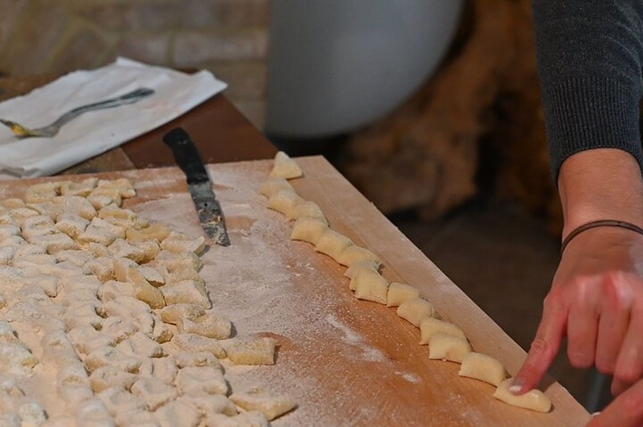 Lezione di cucina tipica regionale umbra con pranzo ad Assisi — 6