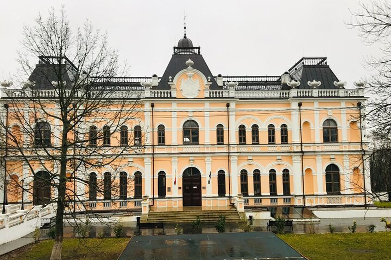 Visita la più grande azienda vinicola del mondo e Manuc Bei Mansion — 6