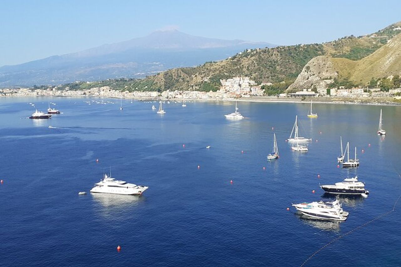 White Lotus Tour di mezza giornata di Taormina Giardini Naxos e Isolabella — 8