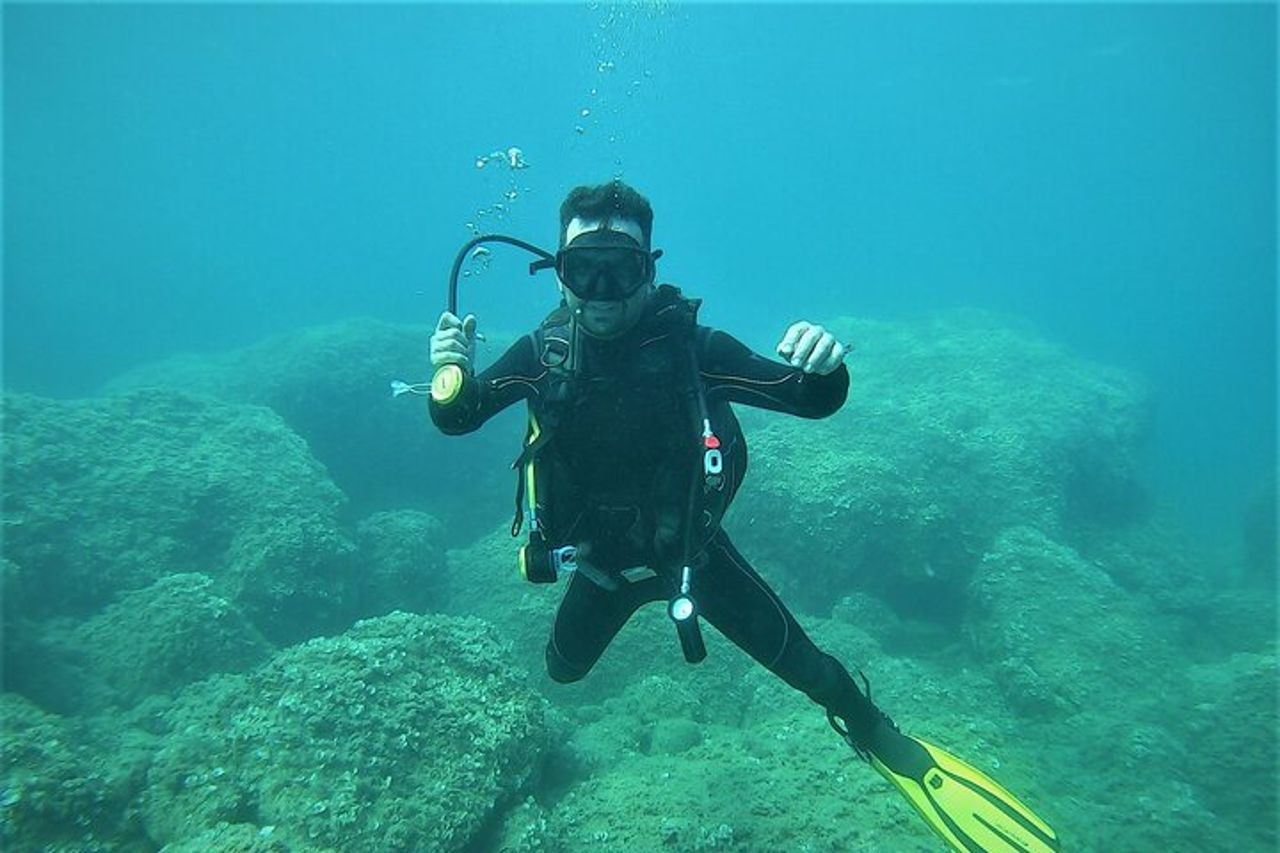 "Battesimo del Mare: Immersione Subacquea all'Isola d'Elba" — 6