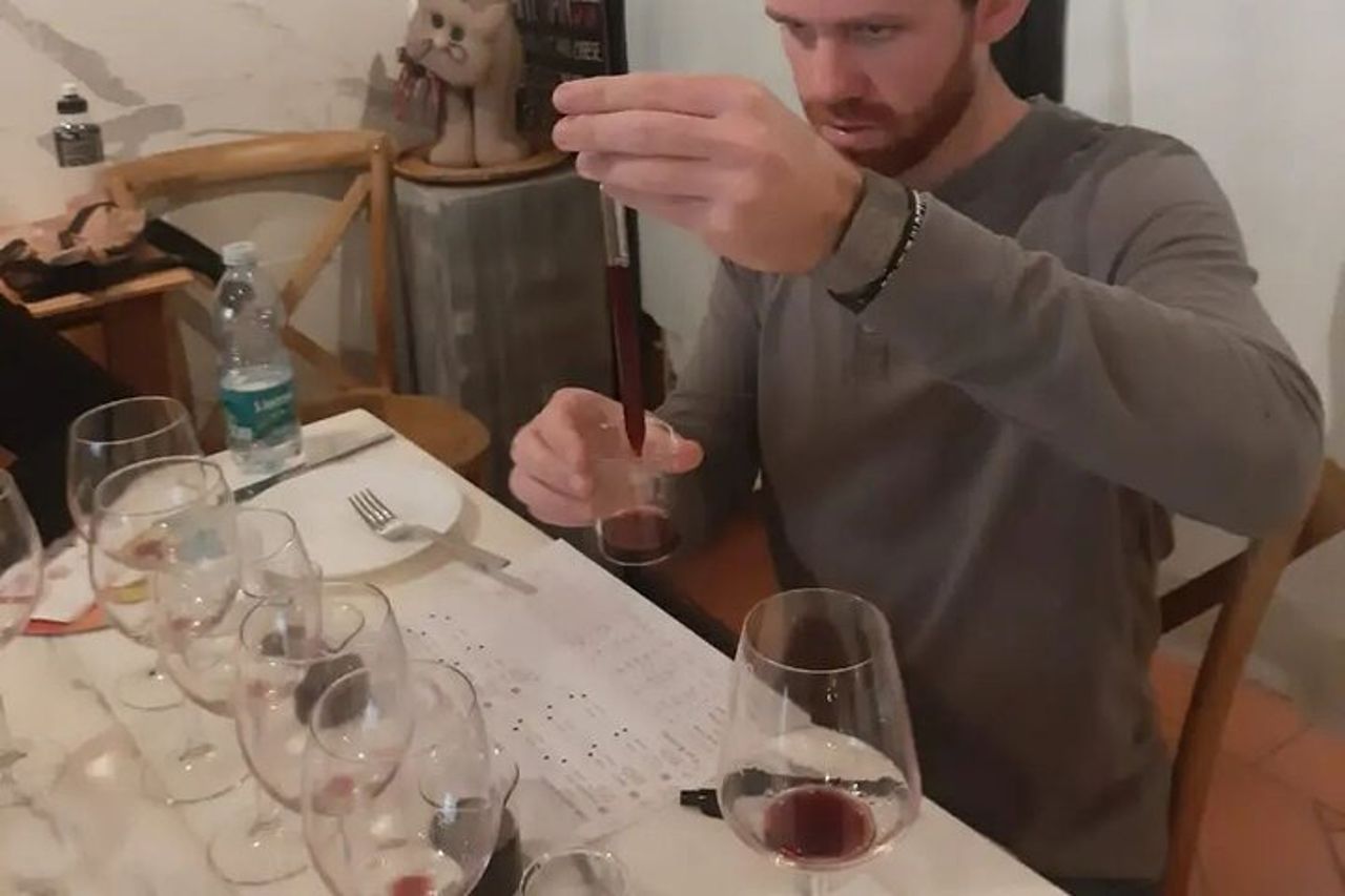 Prepara la tua blanda bottiglia e tappa il tuo vino nel centro di Firenze — 2