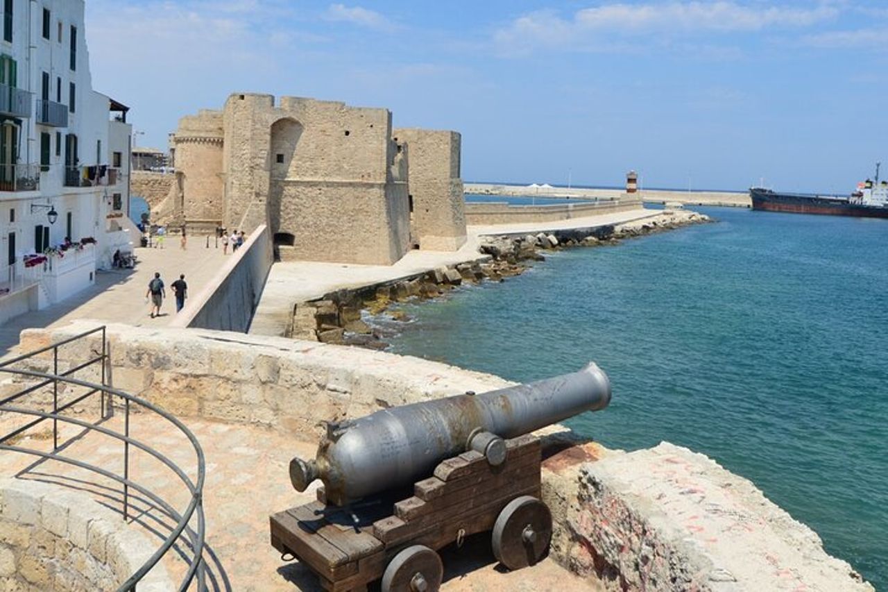 2 Ore Tour Privato e Guidato nel Centro Storico di Monopoli — 3
