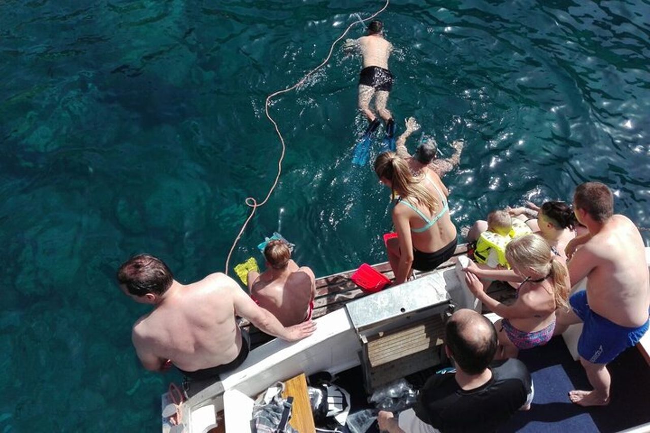 Giro in barca Isola Bella con snorkeling — 4