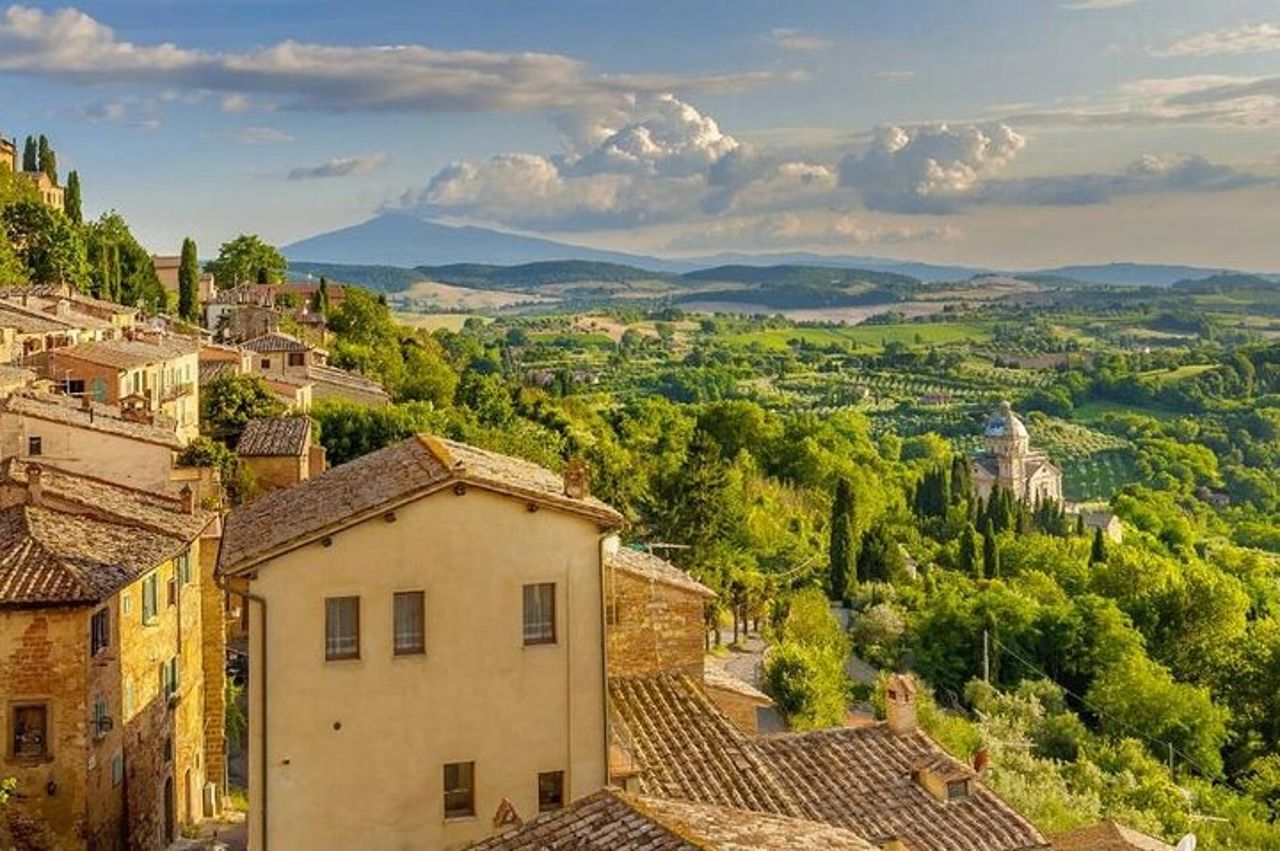 Degustazione di vini toscani con sommelier professionista a Montepulciano