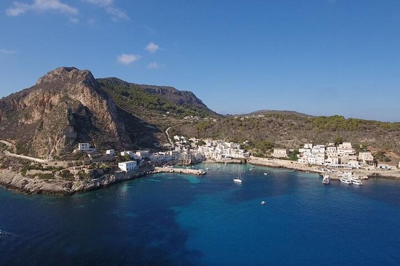Da Trapani: Tour in barca Isole Egadi Favignana e Levanzo pranzo — 6