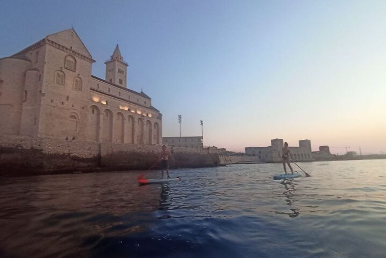 Escursione di un Ora e mezza in SUP in Trani