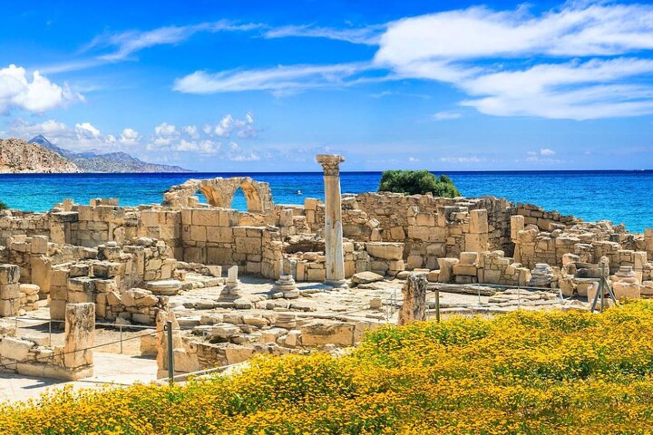 Tour dell'antica Kourion con la città di Paphos da Ayia Napa e Protaras