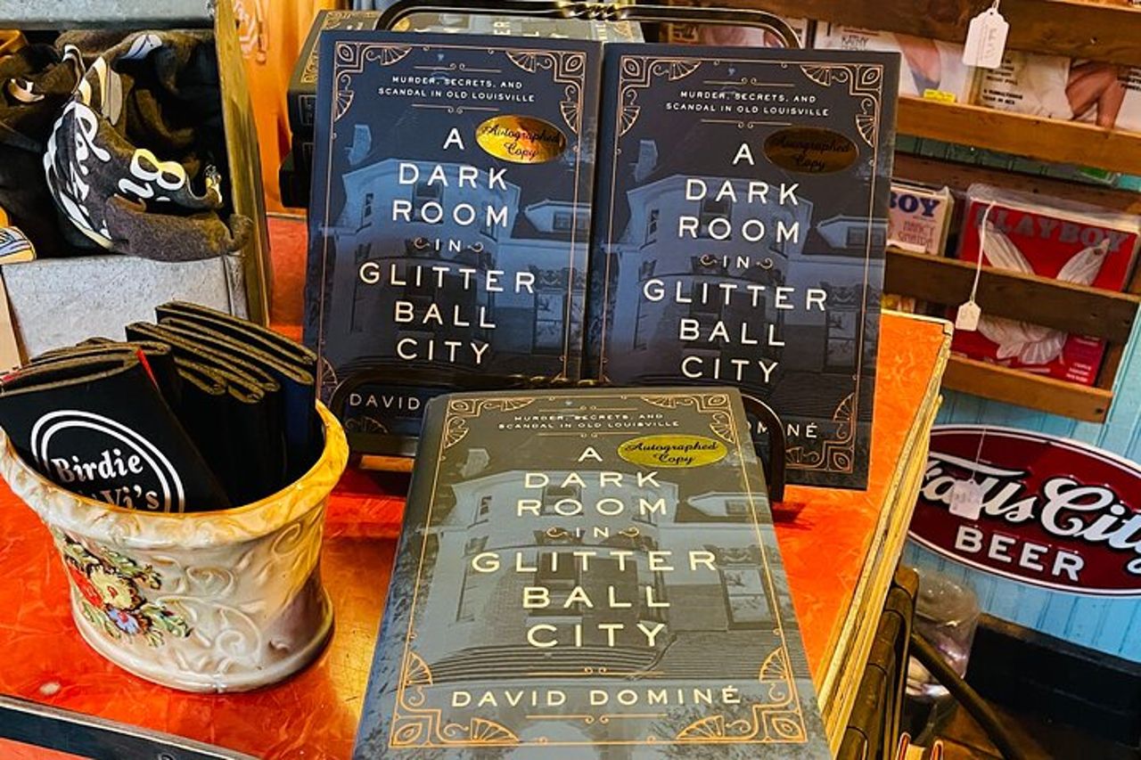 Il tour a piedi della città di Glitter Ball con l'autore stesso — 5