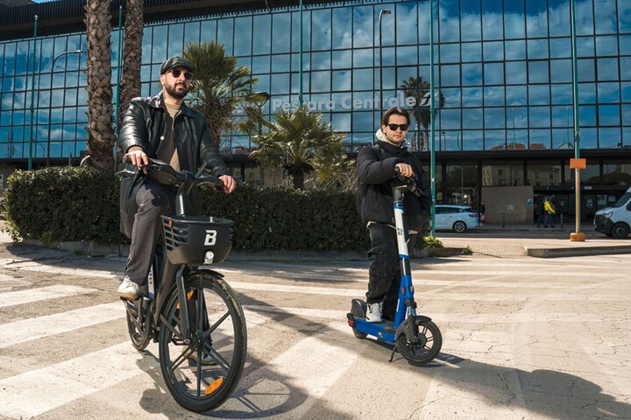 Eco Tour panoramico di Pescara autoguidato in e-scooter o bici — 3