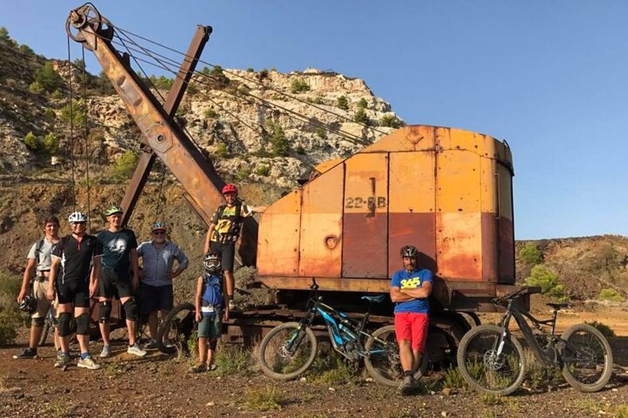 Tour E-Bike nelle Miniere del Ginevro: Scopri la Storia del Ferro — 3