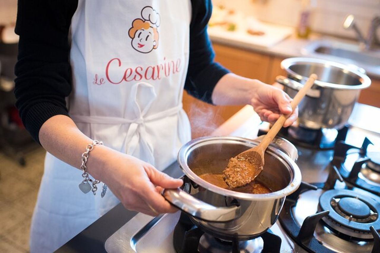 Cesarine: lezione di pasta e tiramisù presso la casa del locale ad Alberobello — 6