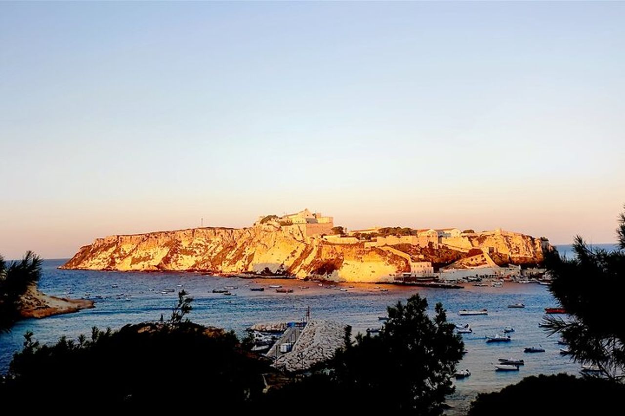 Isole Tremiti da Vieste Traghetto e Tour in Barca — 5