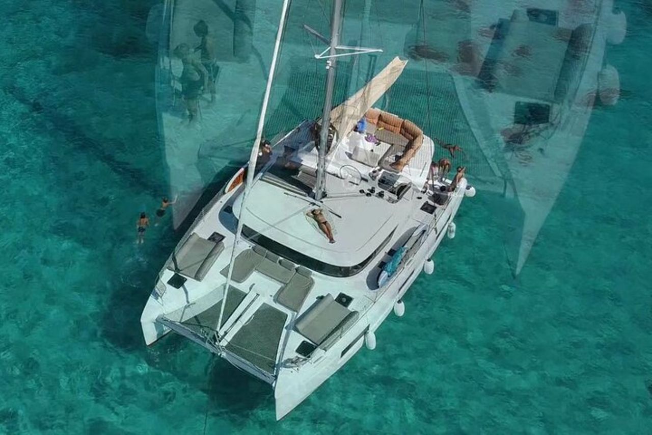 Crociera in catamarano di un'intera giornata a Paros — 4