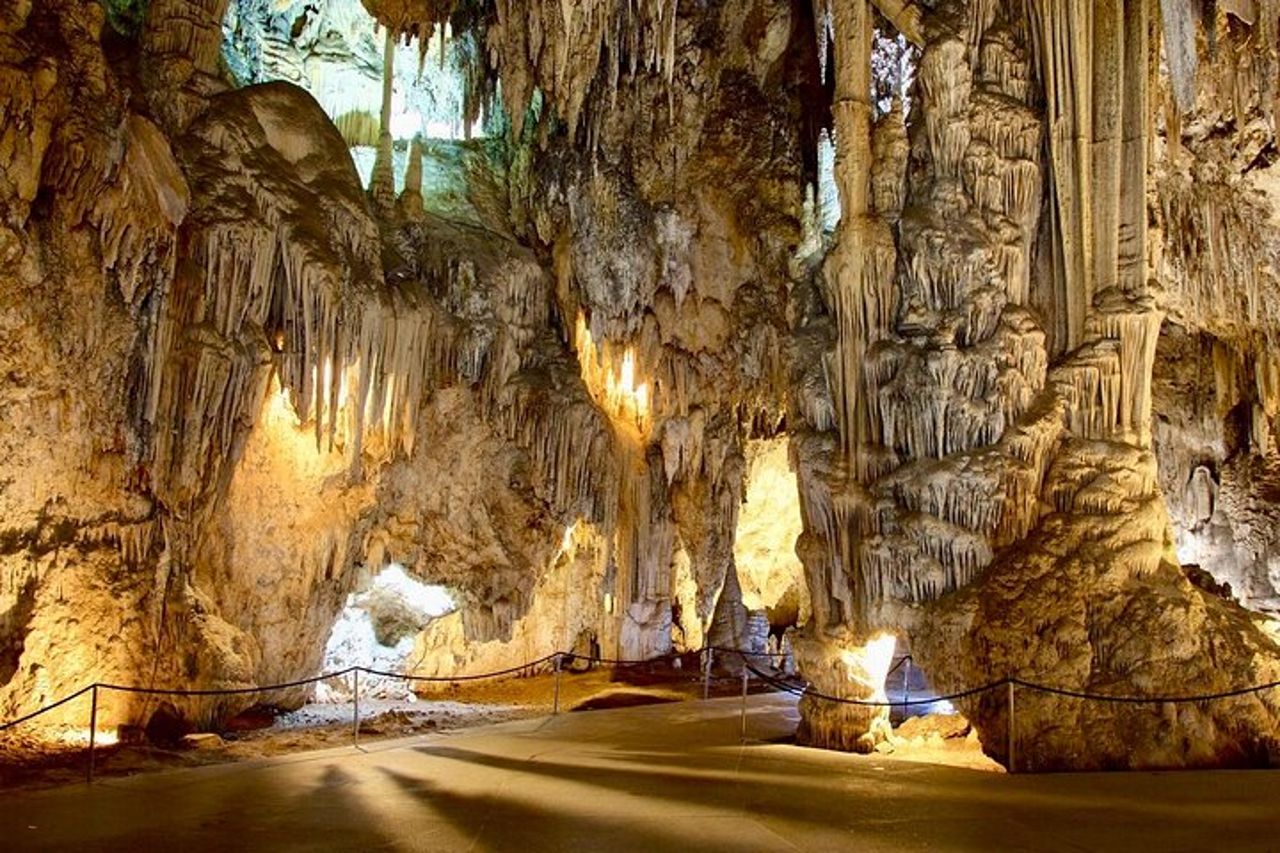 Tour di Nerja e Frigiliana con Grotte — 2