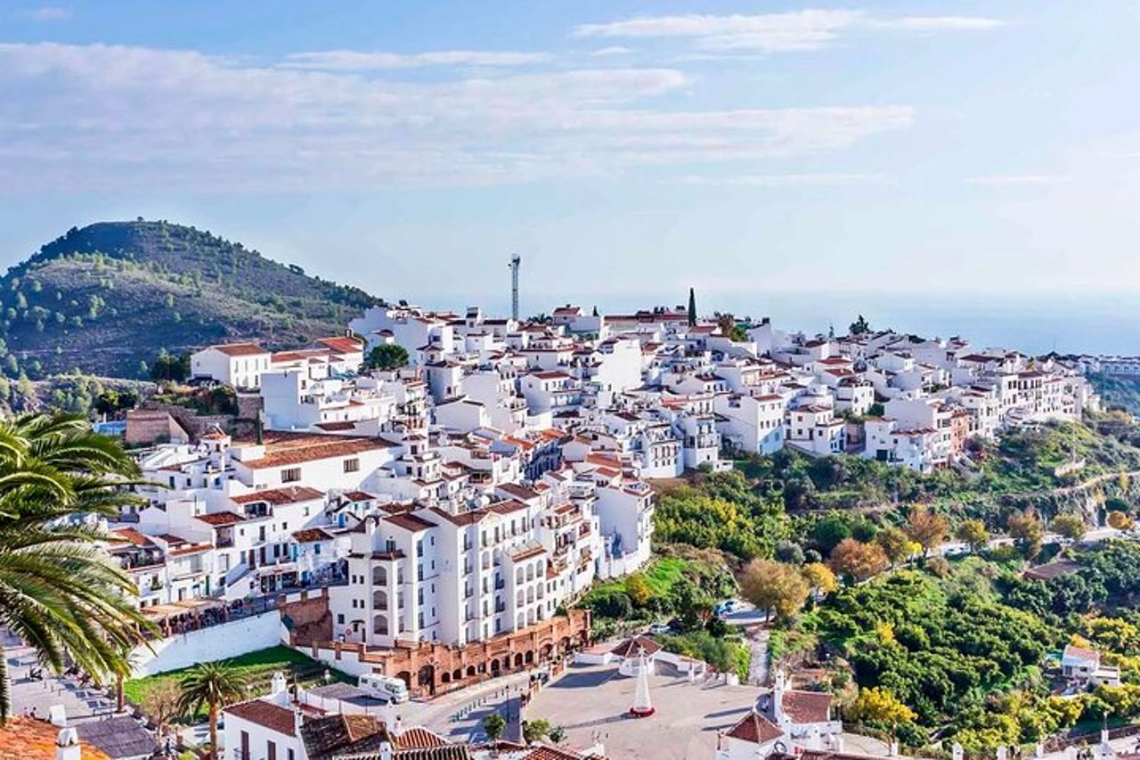 Tour di Nerja e Frigiliana con Grotte — 9