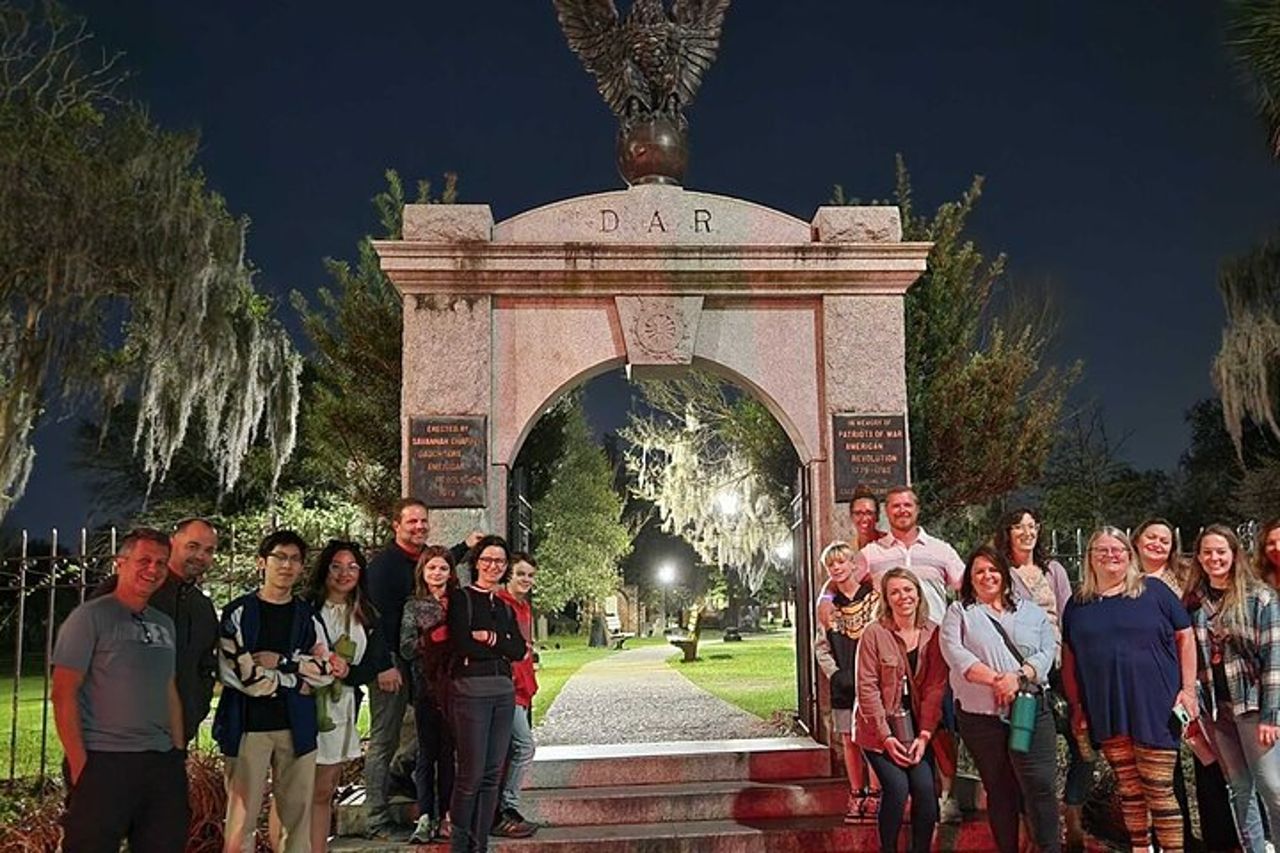 The Grave Tales Ghost Tour a Savannah — 3