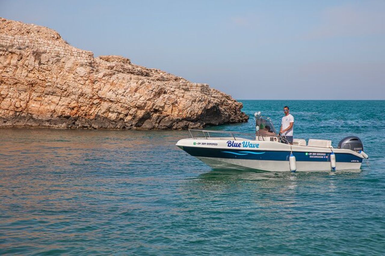 Polignano a Mare: Tour in Barca delle grotte - Piccolo Gruppo — 3