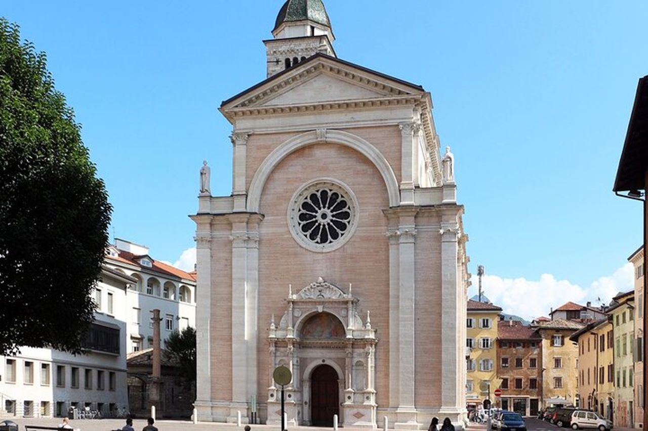Tour privato a piedi con audioguida a Trento — 5