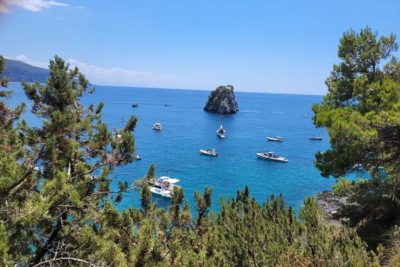 Avventura in kayak di un'intera giornata a Palinuro e alla Grotta Azzurra — 7