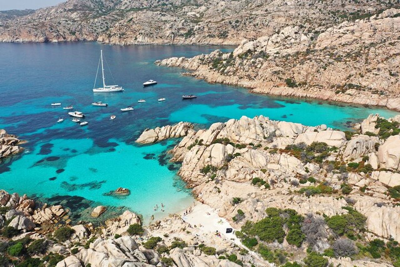 Tour barca Giornata Intera La Maddalena, Caprera, Spargi, Budelli — 5