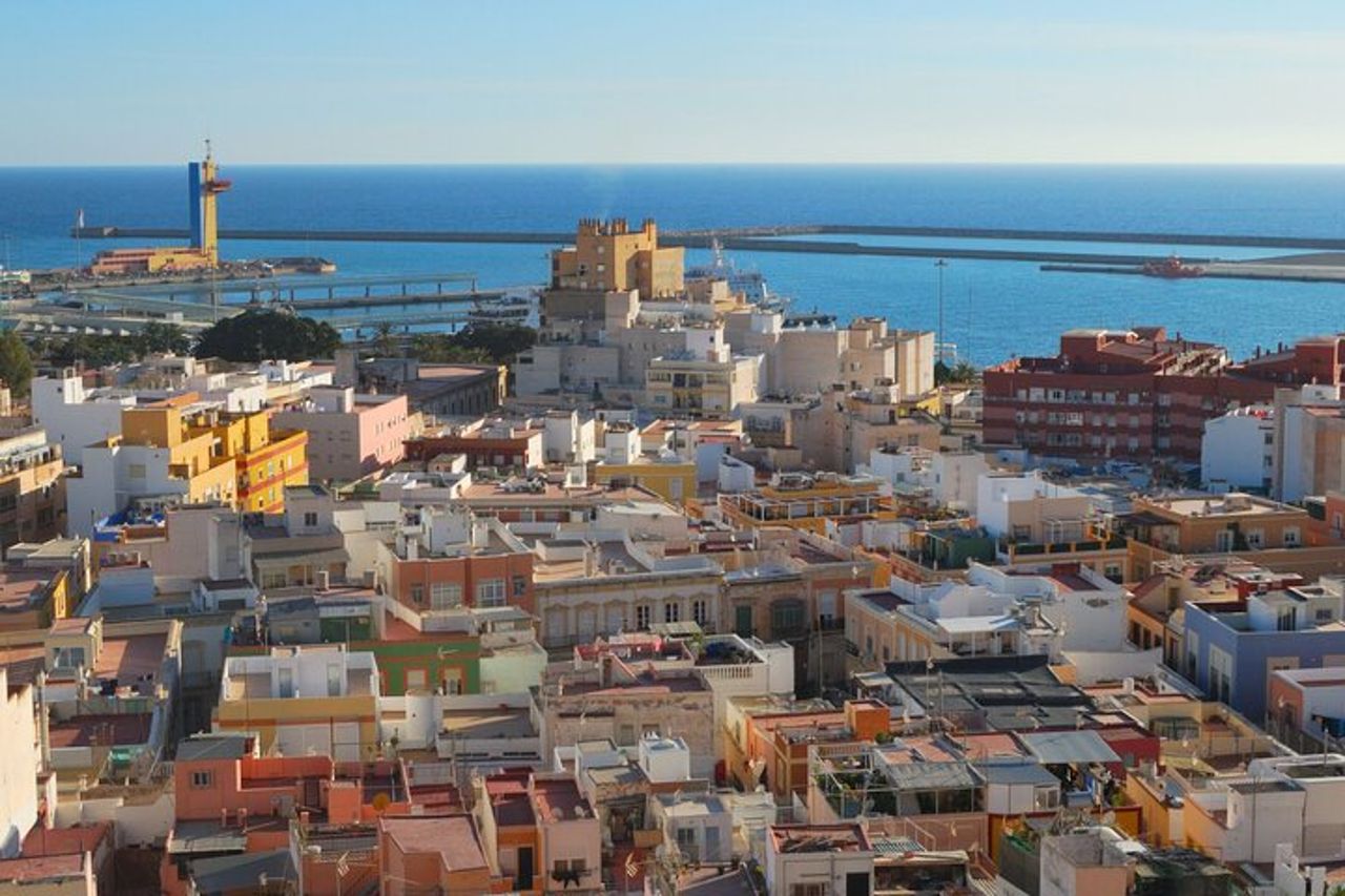 Almeria: tour privato a piedi personalizzato con guida (tour privato) — 2