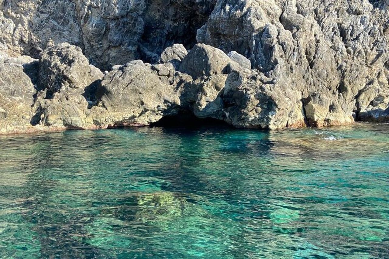 Scilla - Tour Grotte + Spiaggia di Cala Jankulla — 4
