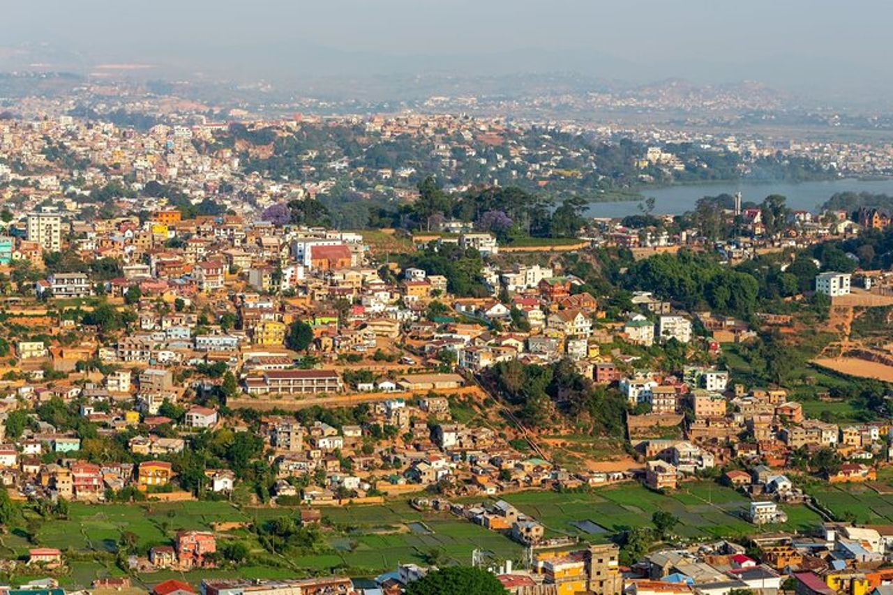 Antananarivo: tour a piedi personalizzato con guida (tour privato) — 6