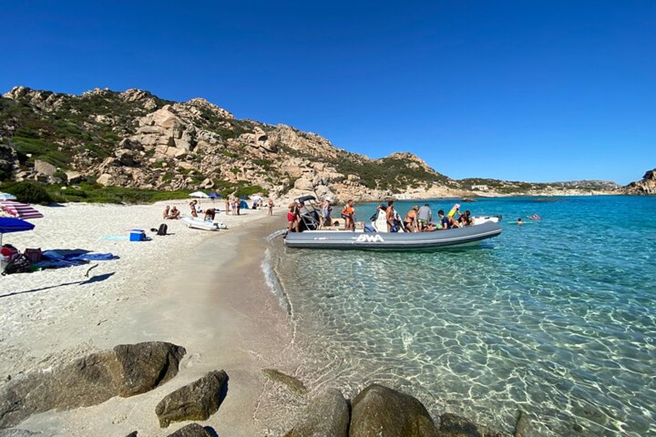 Tour barca Giornata Intera La Maddalena, Caprera, Spargi, Budelli — 6