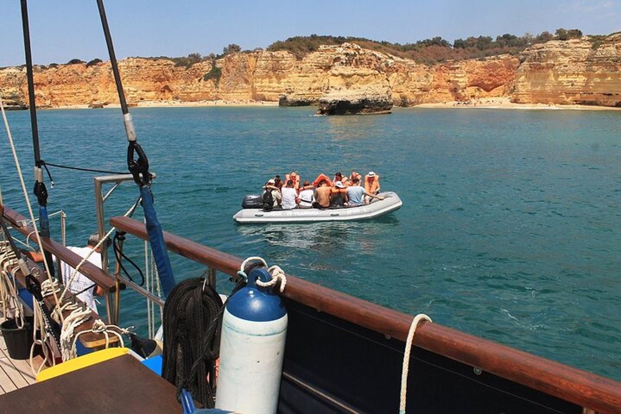 Algarve Coast Cruise – Grotte – Soste per il nuoto – Musica – Open Bar — 9