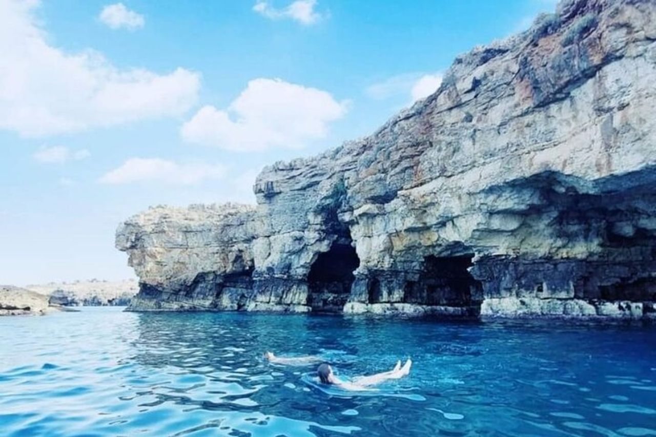 Tour Privato a Polignano alla Scoperta delle Grotte con Aperitivo — 7